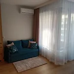 Maris - Srodmiescie - Klimatyzacja - Prywatny Parking Apartman